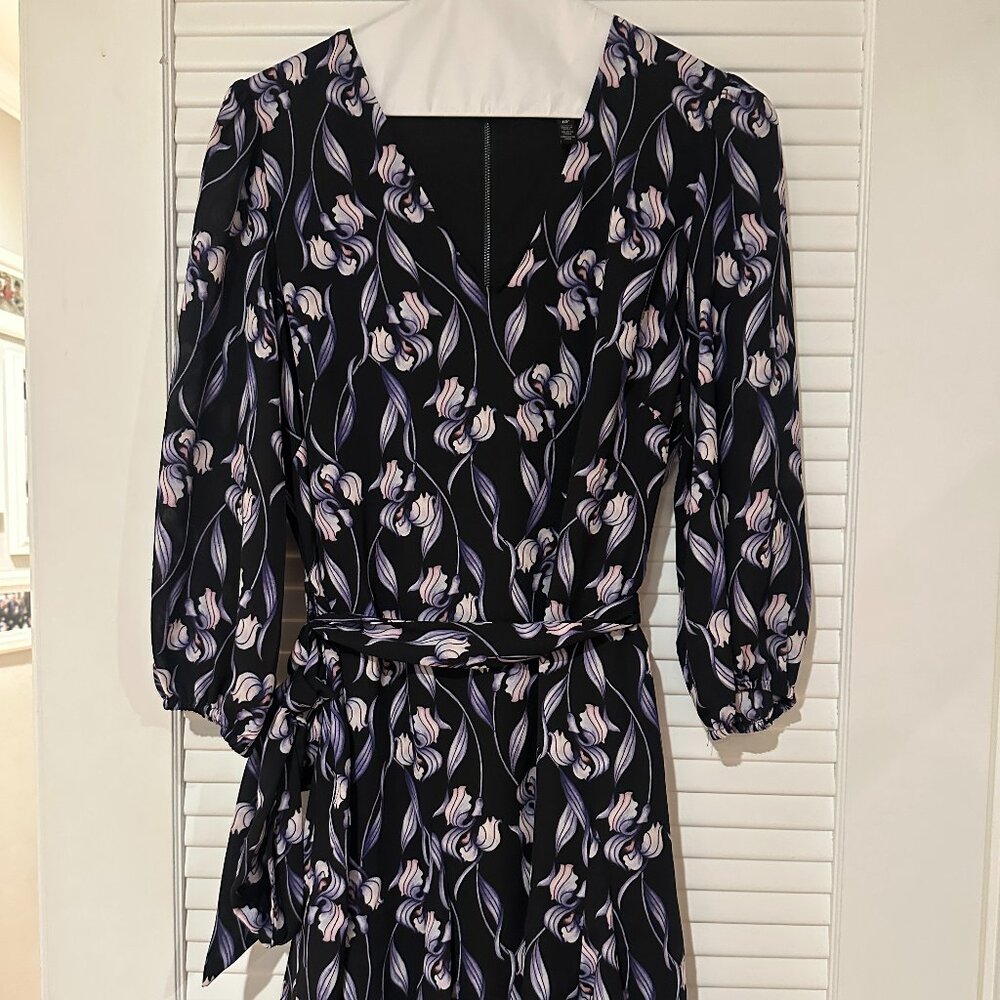 White House Black Market Purple/Iris Floral Long Sleeve Dress - Size 6P - Petite